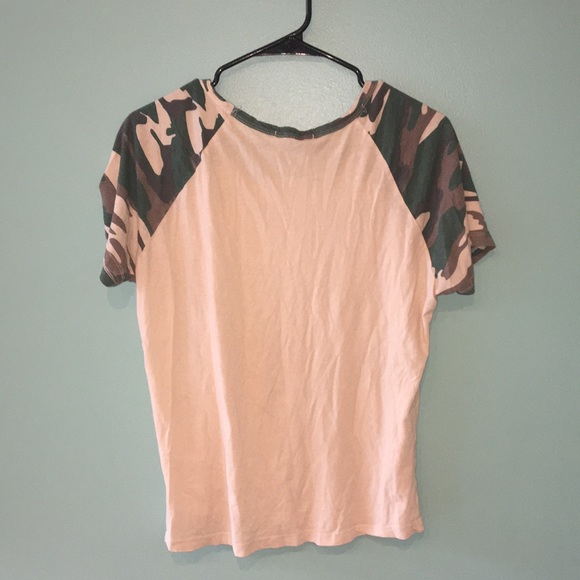 Urban Outfitters Camo Top - Picture 2 of 3